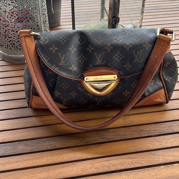 Louis Vuitton Monogram Canvas Beverly MM Bag - Picture 2 of 15